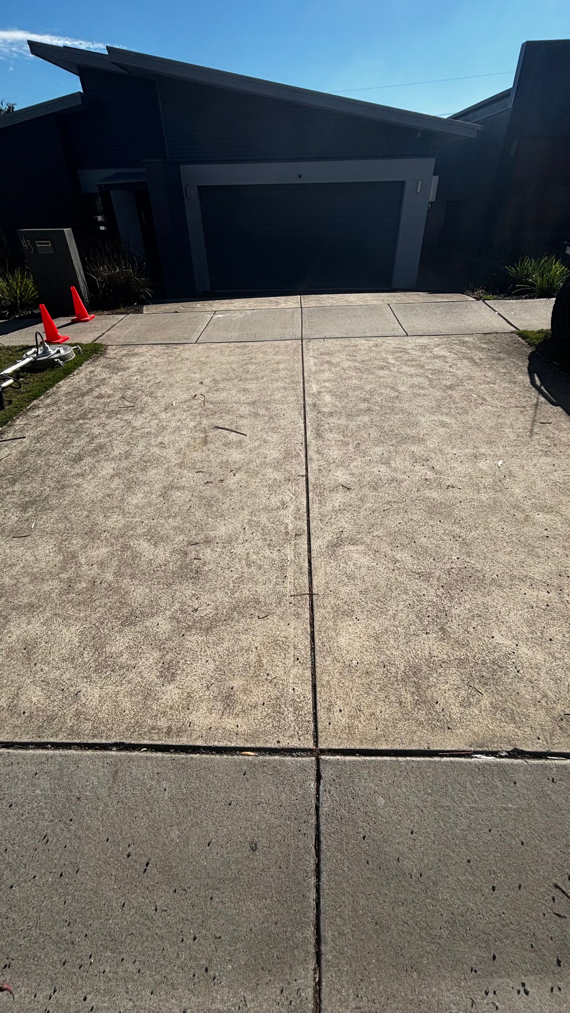 Dirty Driveway — Pressure Perfect Cleaning Solutions in Symonston, ACT