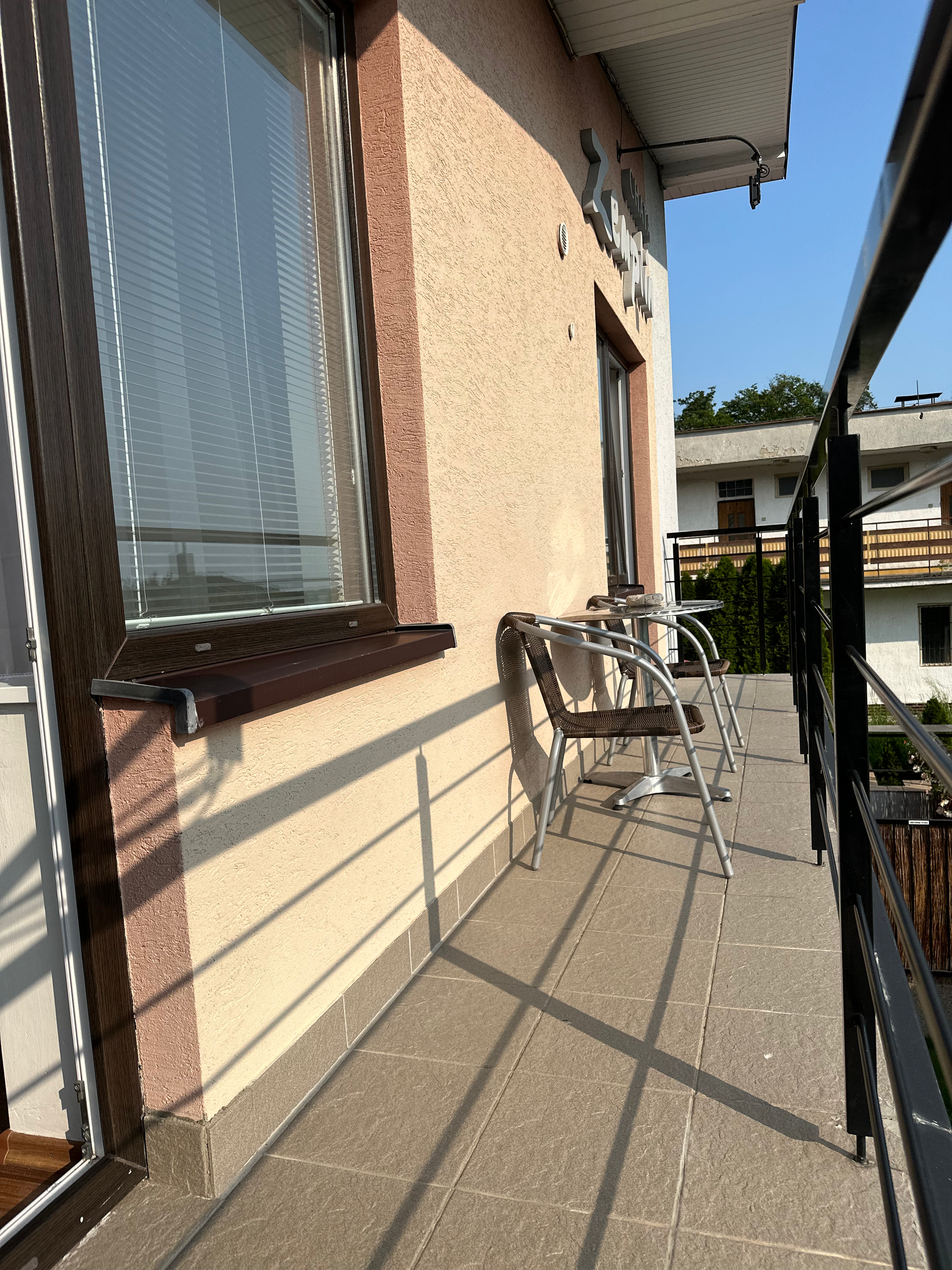 Balkón zo štvorlôžkovej izby