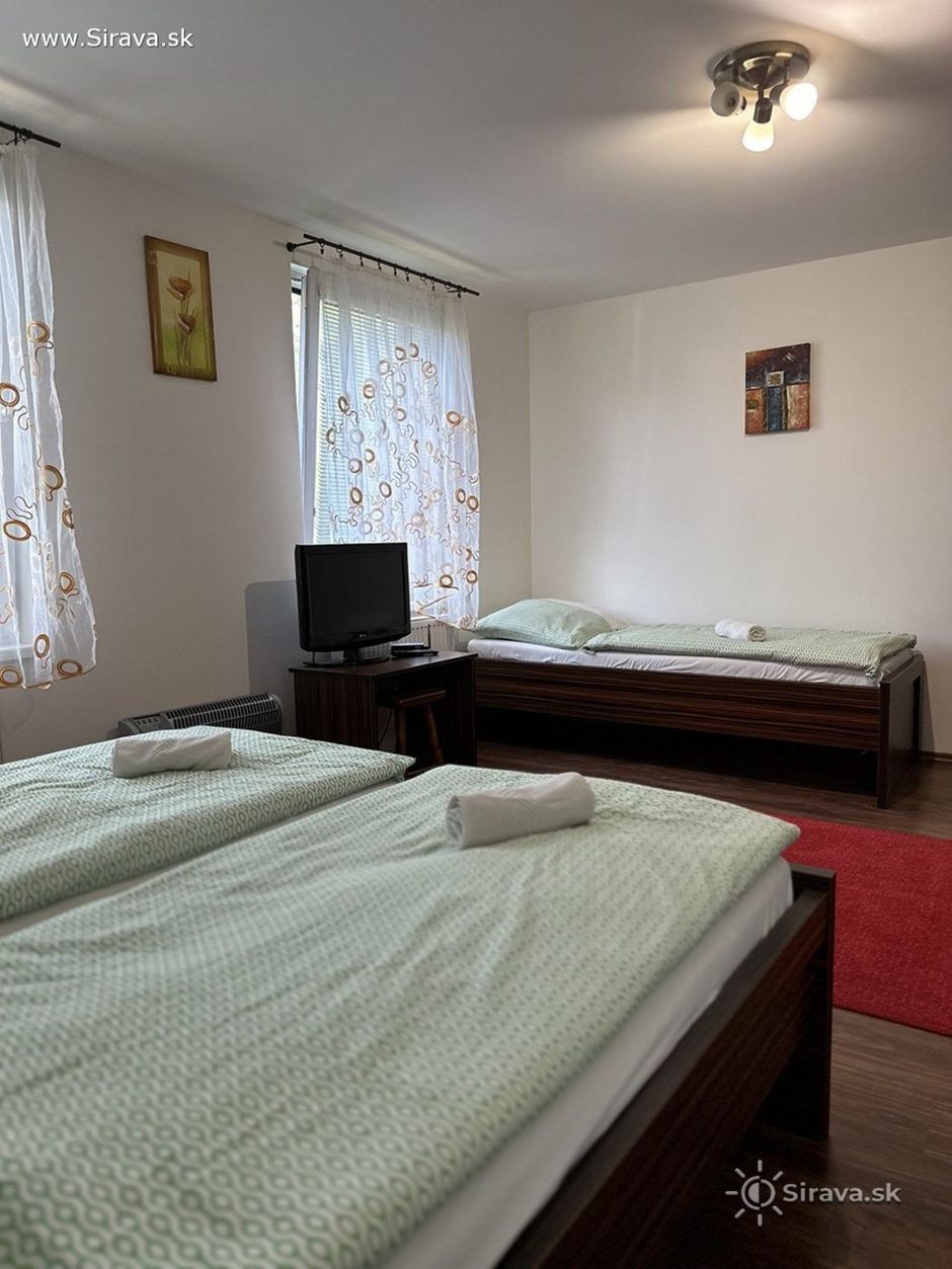 Trojlôžková izba na Chate Zemplín