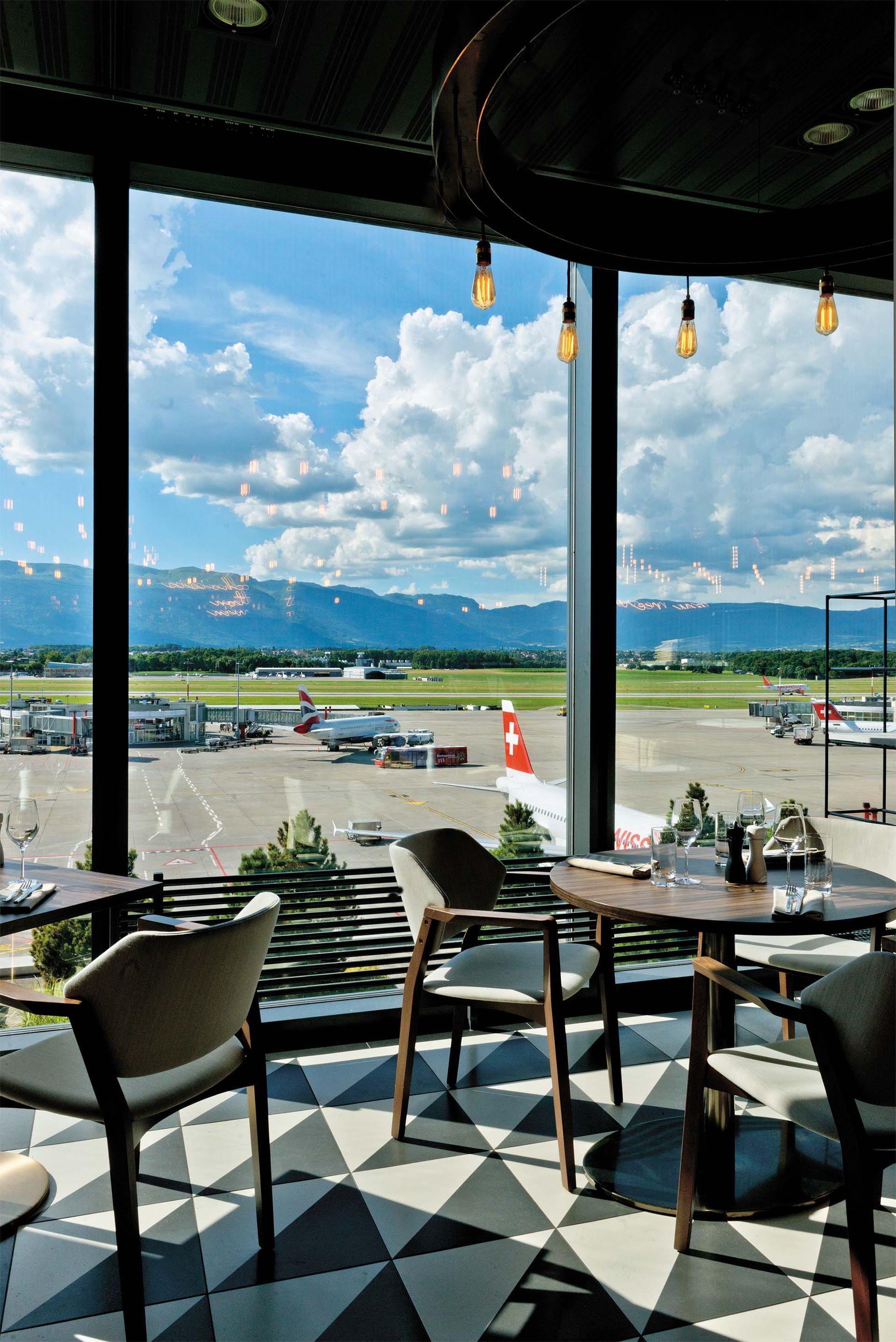 Restaurant Le Chef, Vue de l'aérodrome