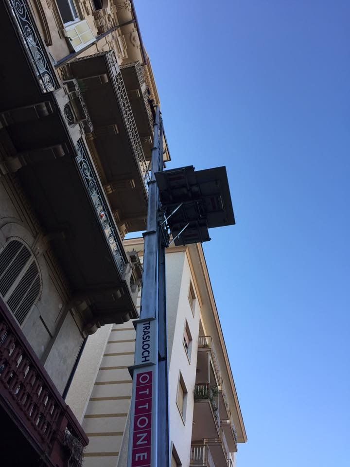 mezzo con carrello elevatore