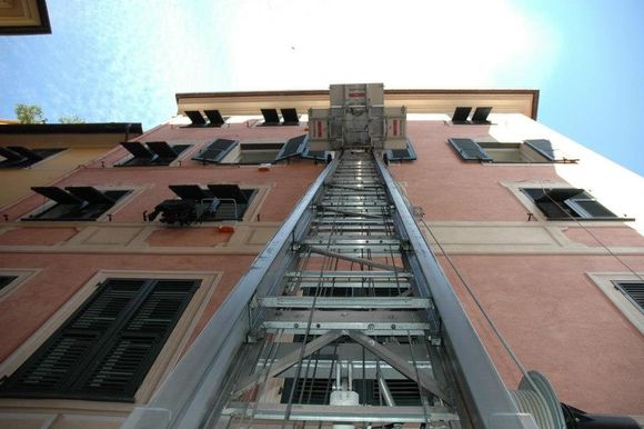 noleggio elevatore con operatore