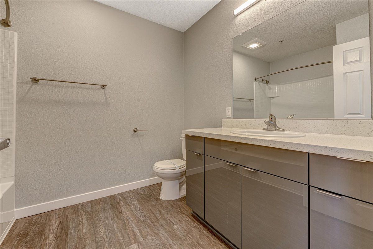 River House Apartment gallery 4