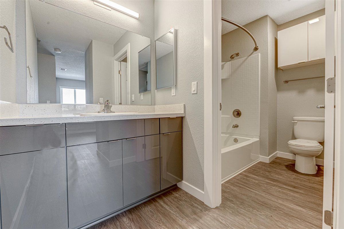 River House Apartment Homes photo gallery