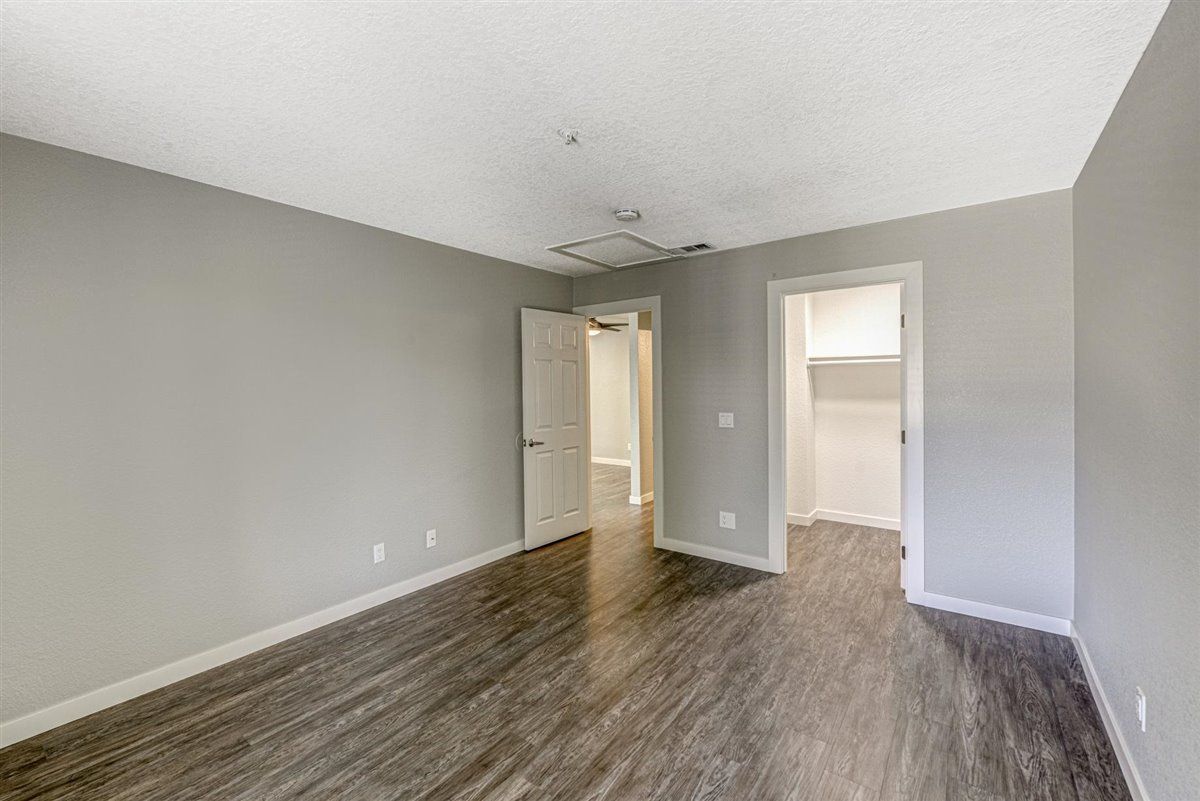 River House Apartment gallery 5