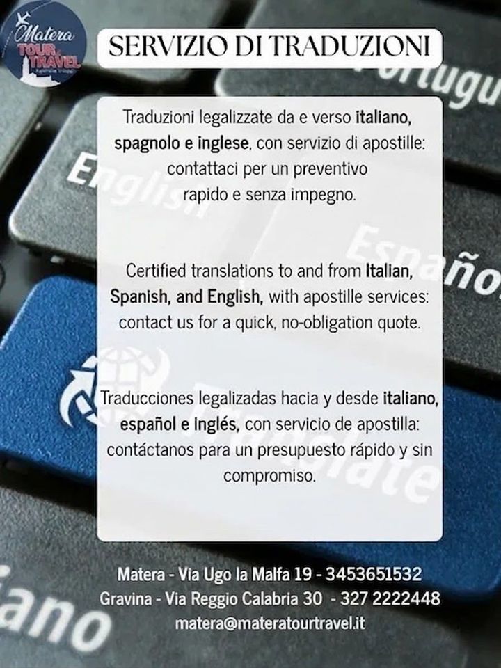 Volantino con servizi di traduzione in italiano, spagnolo e inglese su sfondo texturizzato, con recapiti.