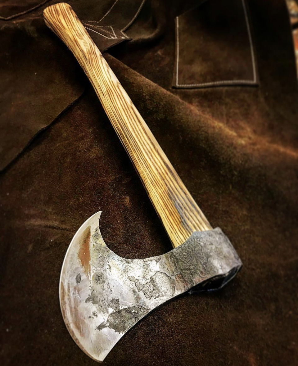Axes & hatchets