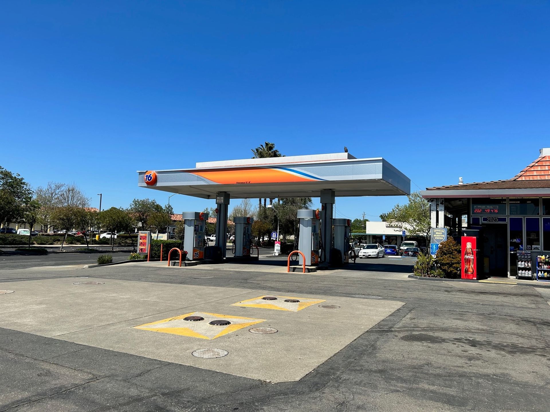Wide Gas Station | Concord, CA | Four Corners Union 76