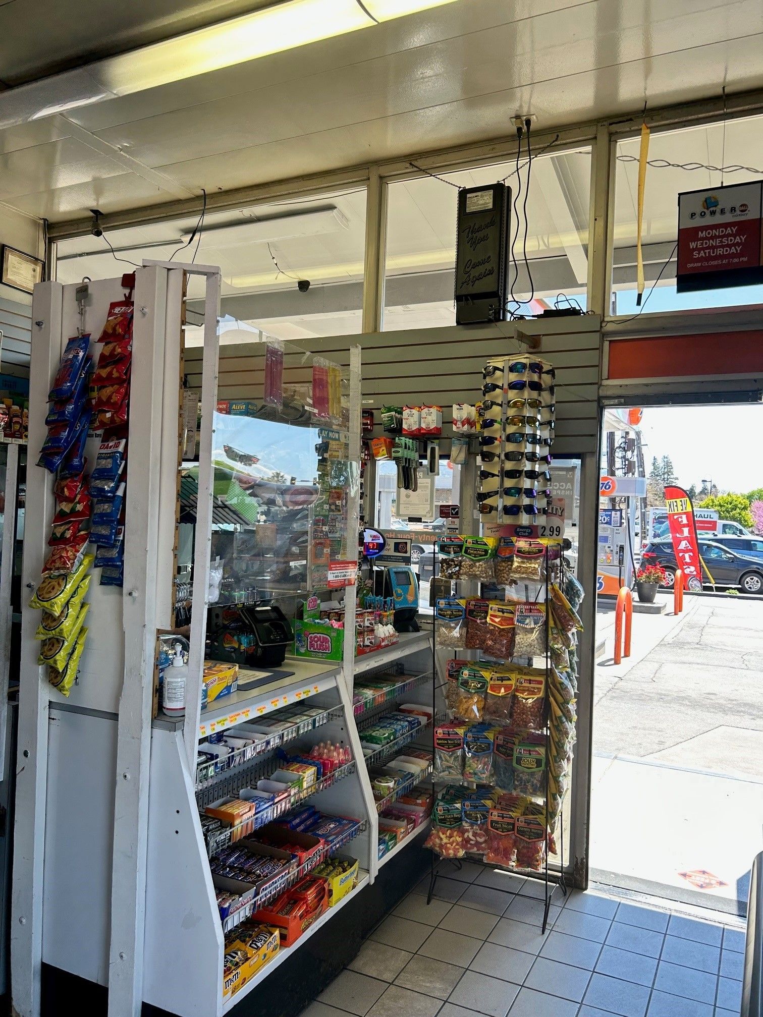 Store Near Gas Station | Concord, CA | Four Corners Union 76