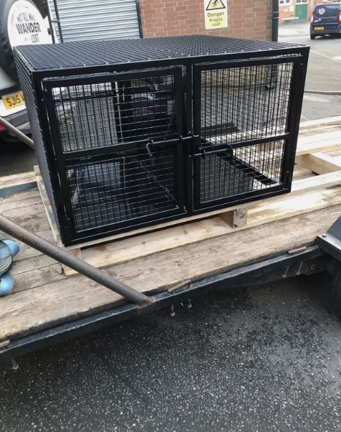 Double Dog Cage with Divider