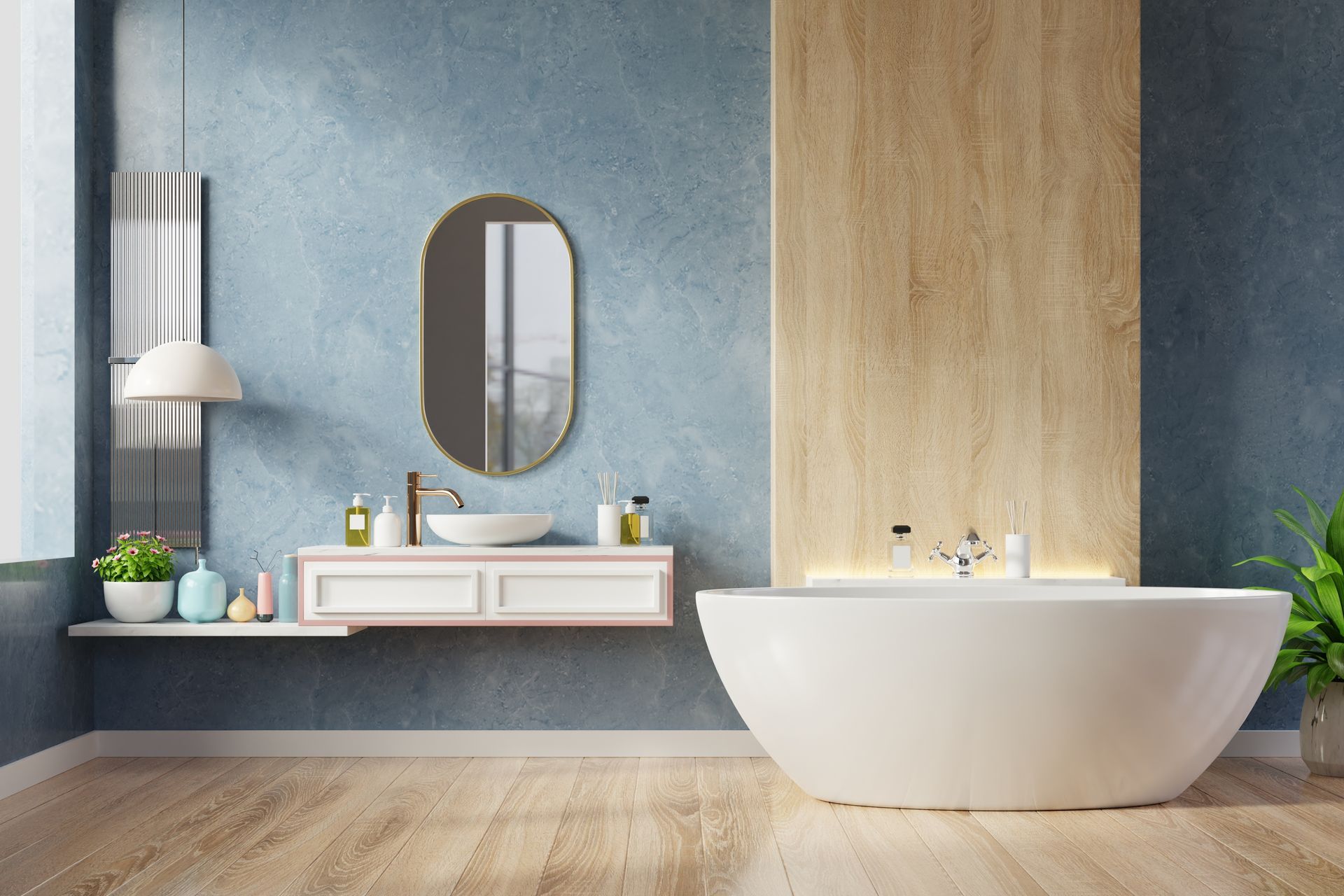 Une salle de bain avec baignoire, lavabo et miroir.