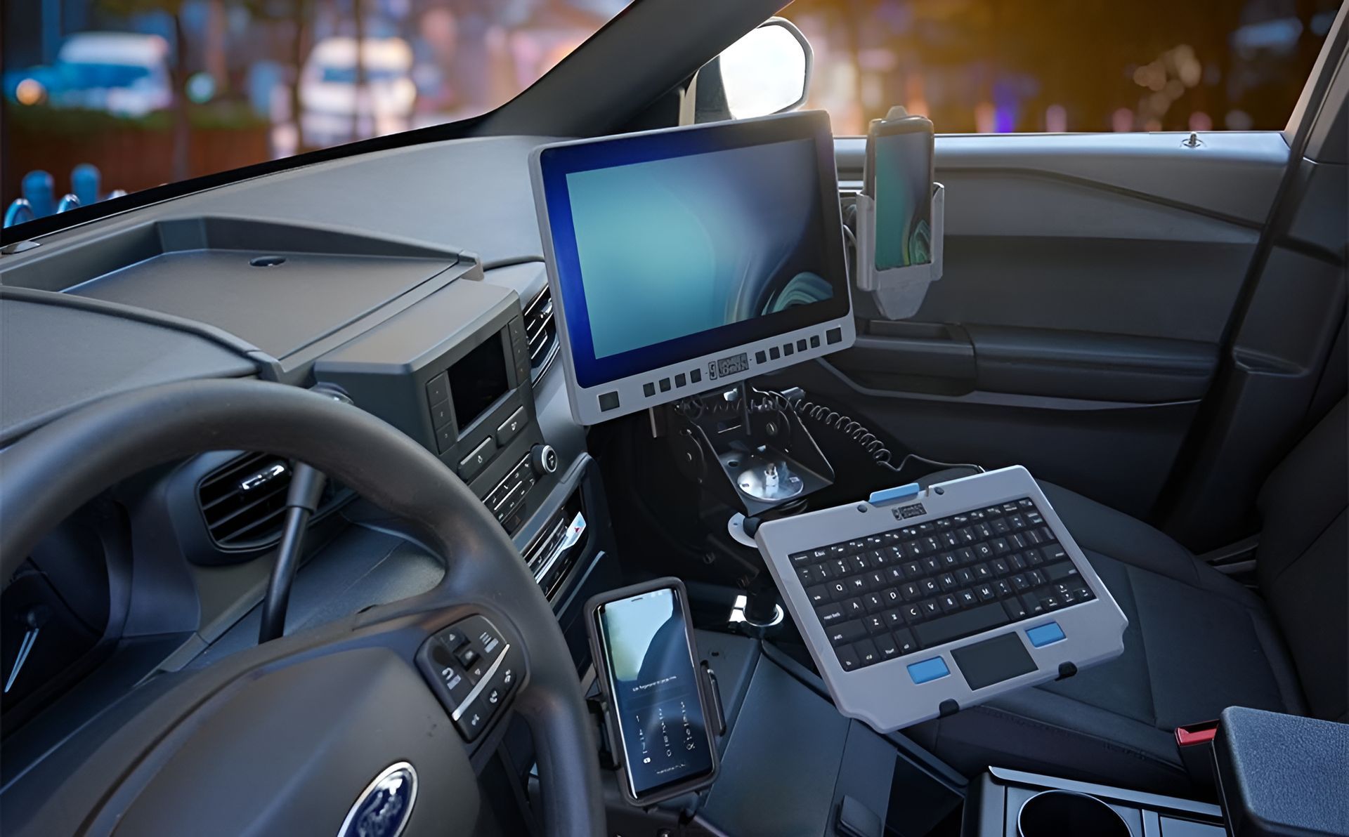 ACT POWER Rugged Vehicle Display Solution inside of a police car 