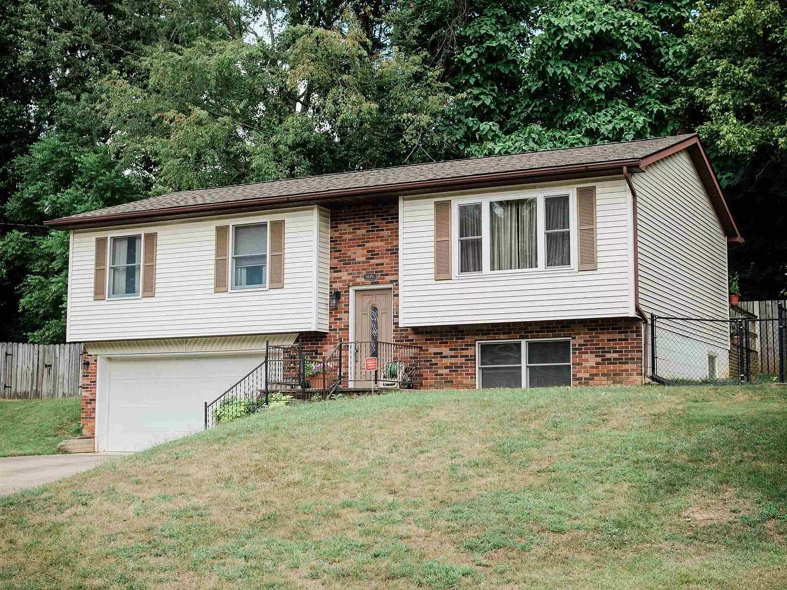 1619 Troy exterior