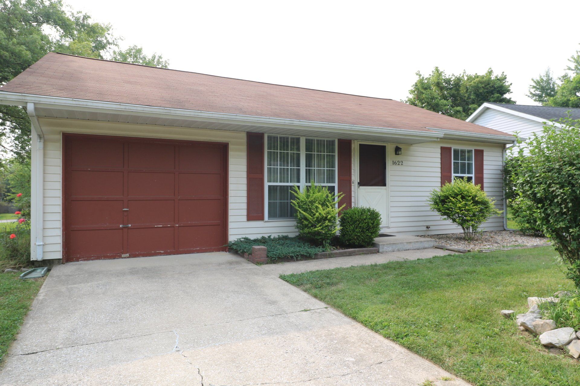 1622 Greystone exterior