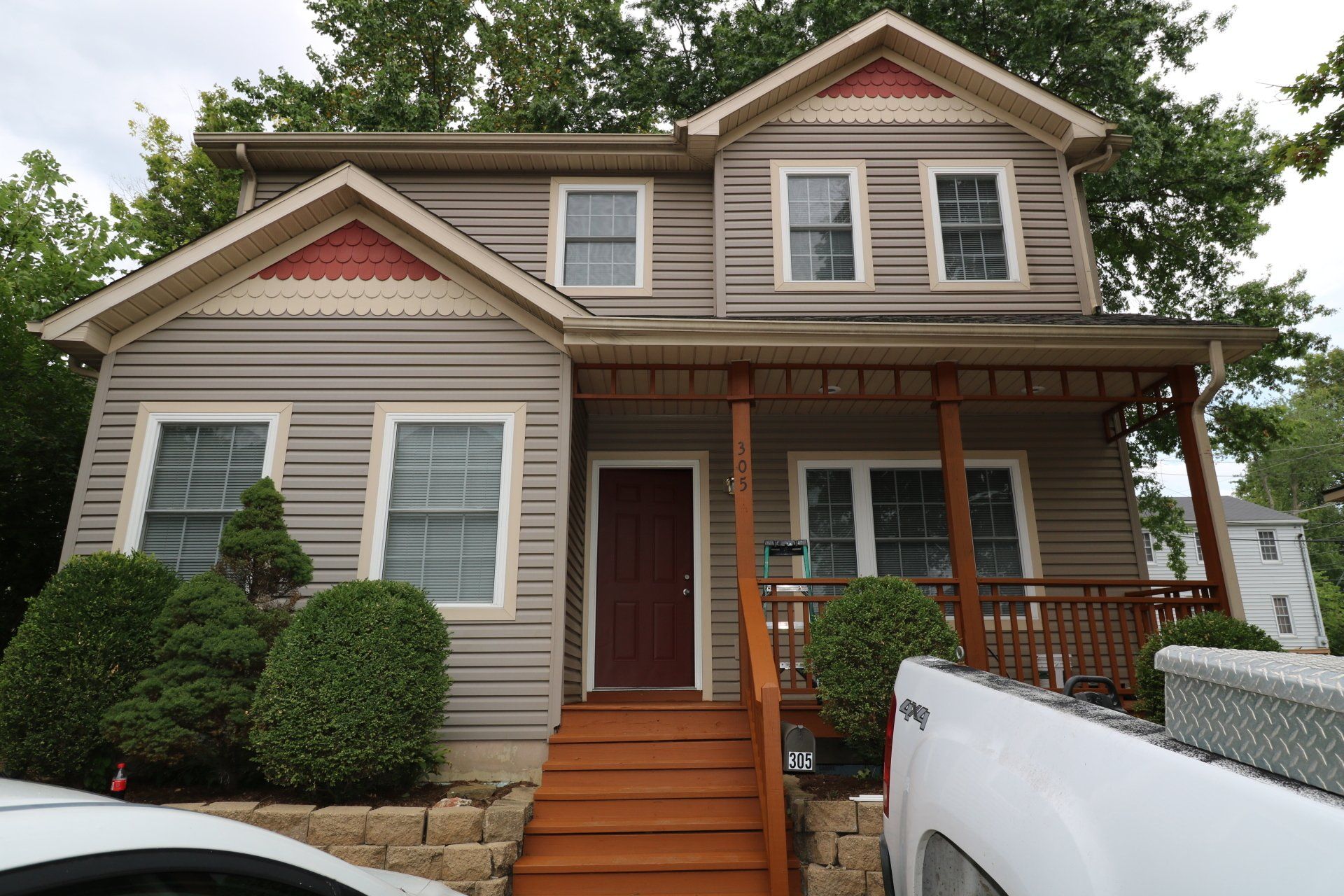 305 clifton exterior