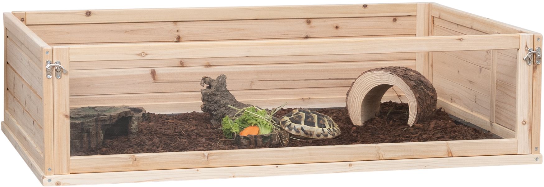 Une cage en bois avec une tortue à l'intérieur.