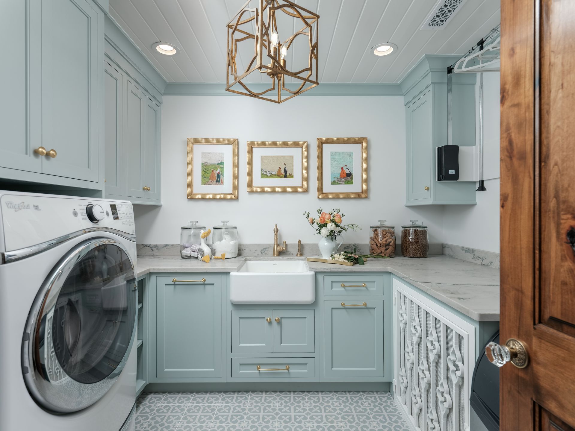 Laundry & Mudroom Cabinets | Classic Cabinetry