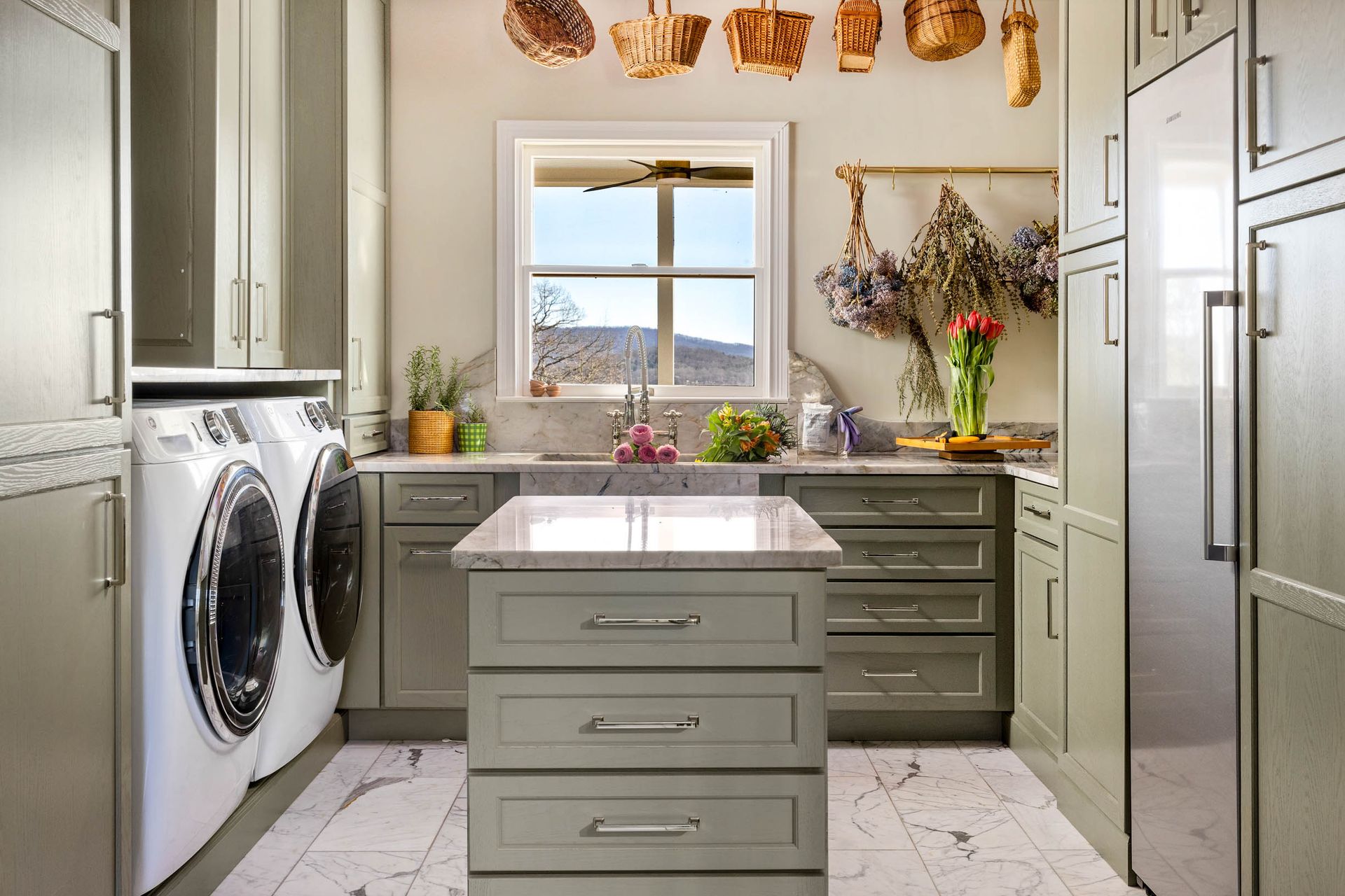 Laundry & Mudroom Cabinets | Classic Cabinetry