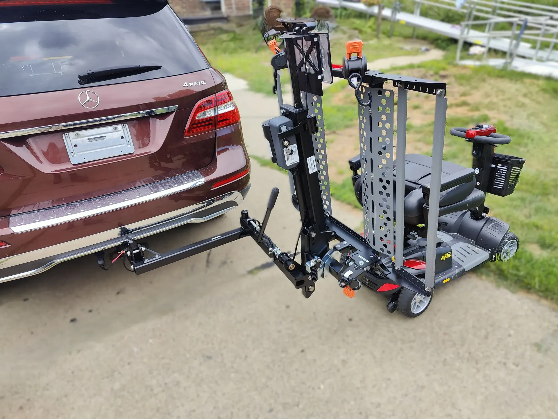Automobile lift installation