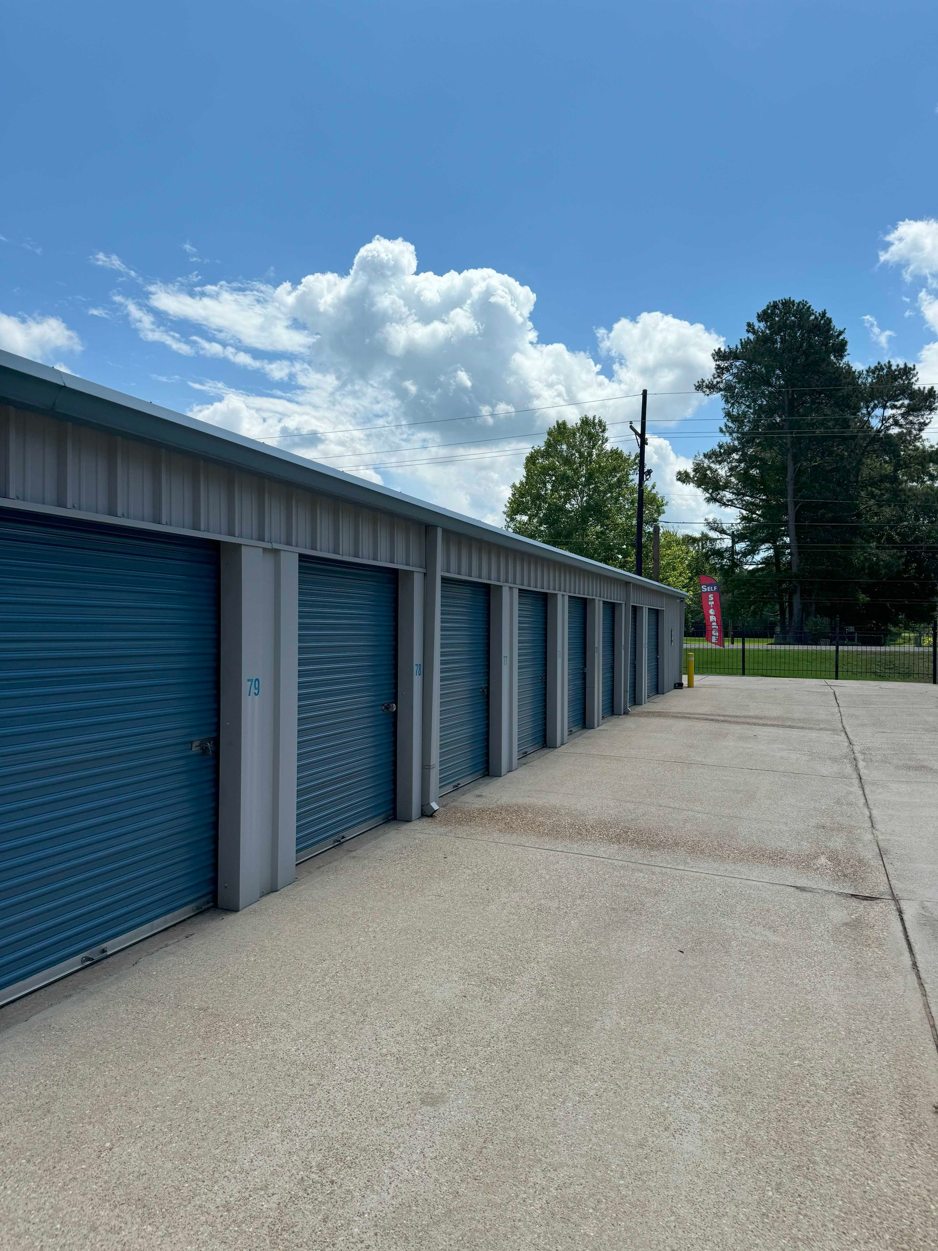 Drive up self storage units available in Zachary, LA for storing you items at a secure location with 24/7 access.
