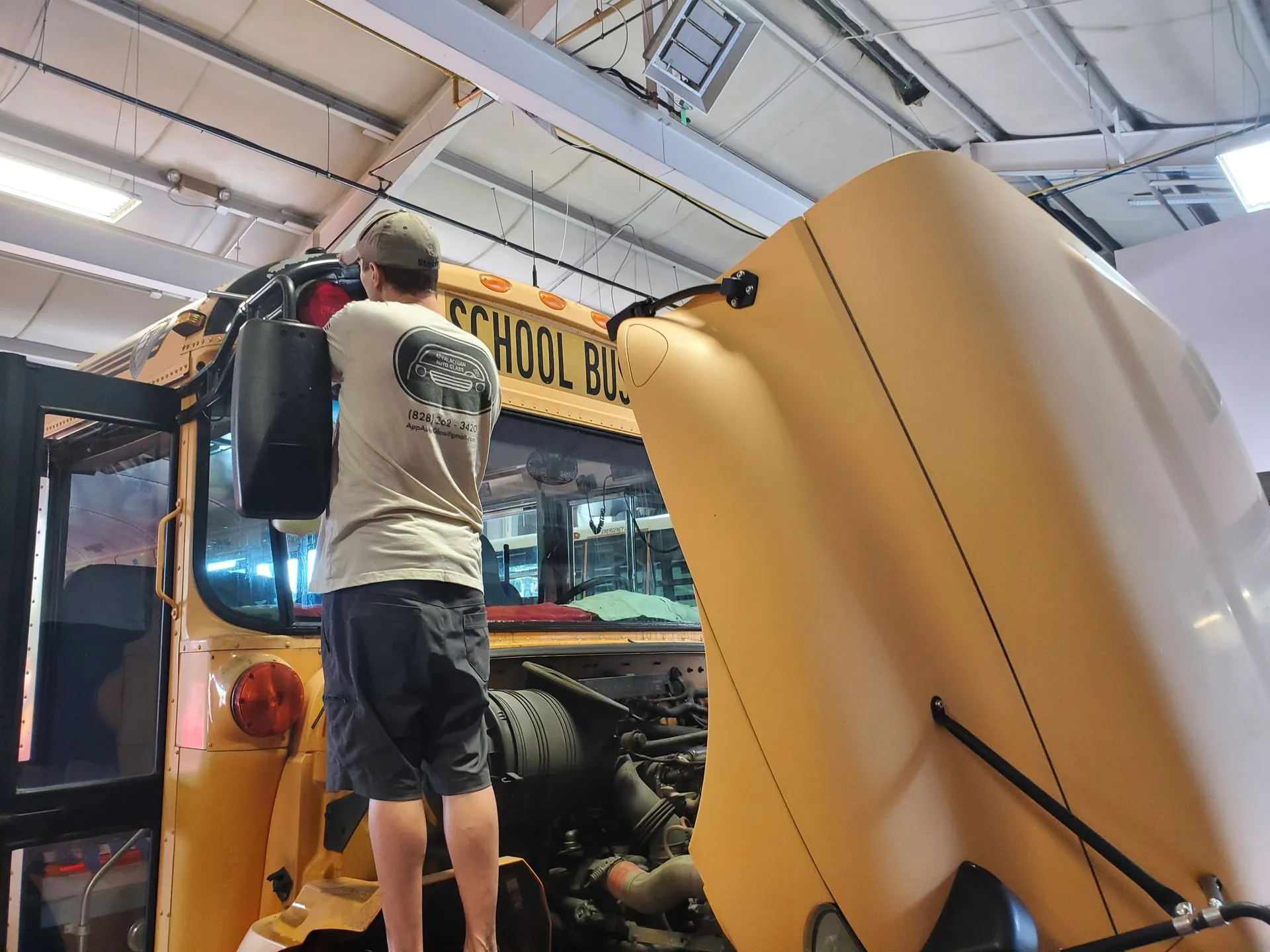 Auto glass replacement on school bus in Mountain City, TN
