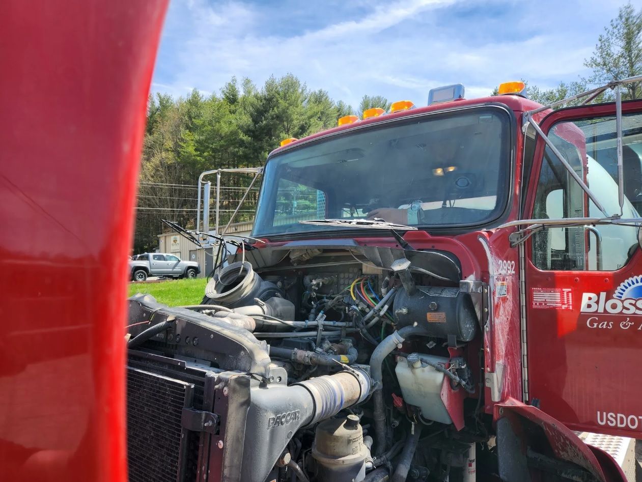Semi-truck windshield replacement in Boone, NC