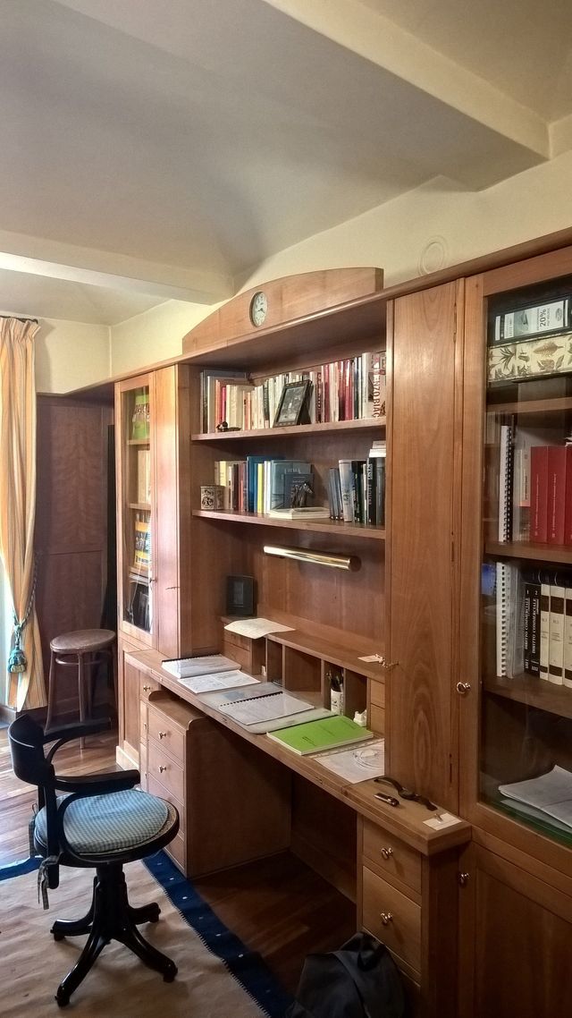 Arredi artigianali in legno