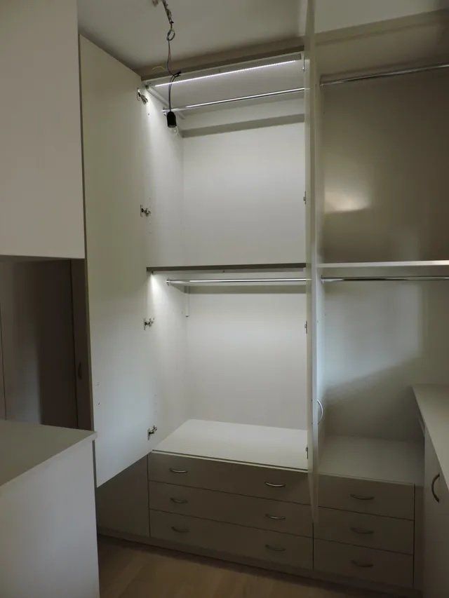 Arredi artigianali in legno