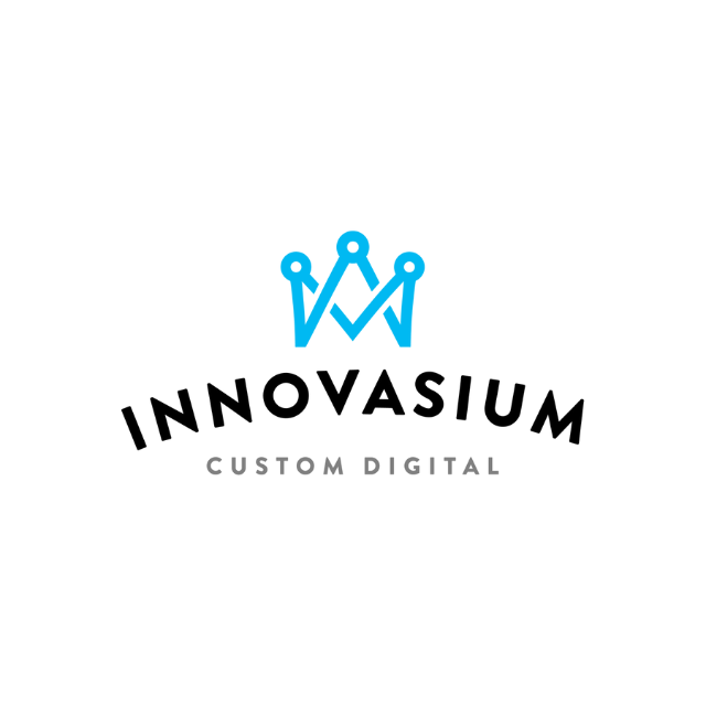 The logo for innovasium custom digital has a blue crown on it.