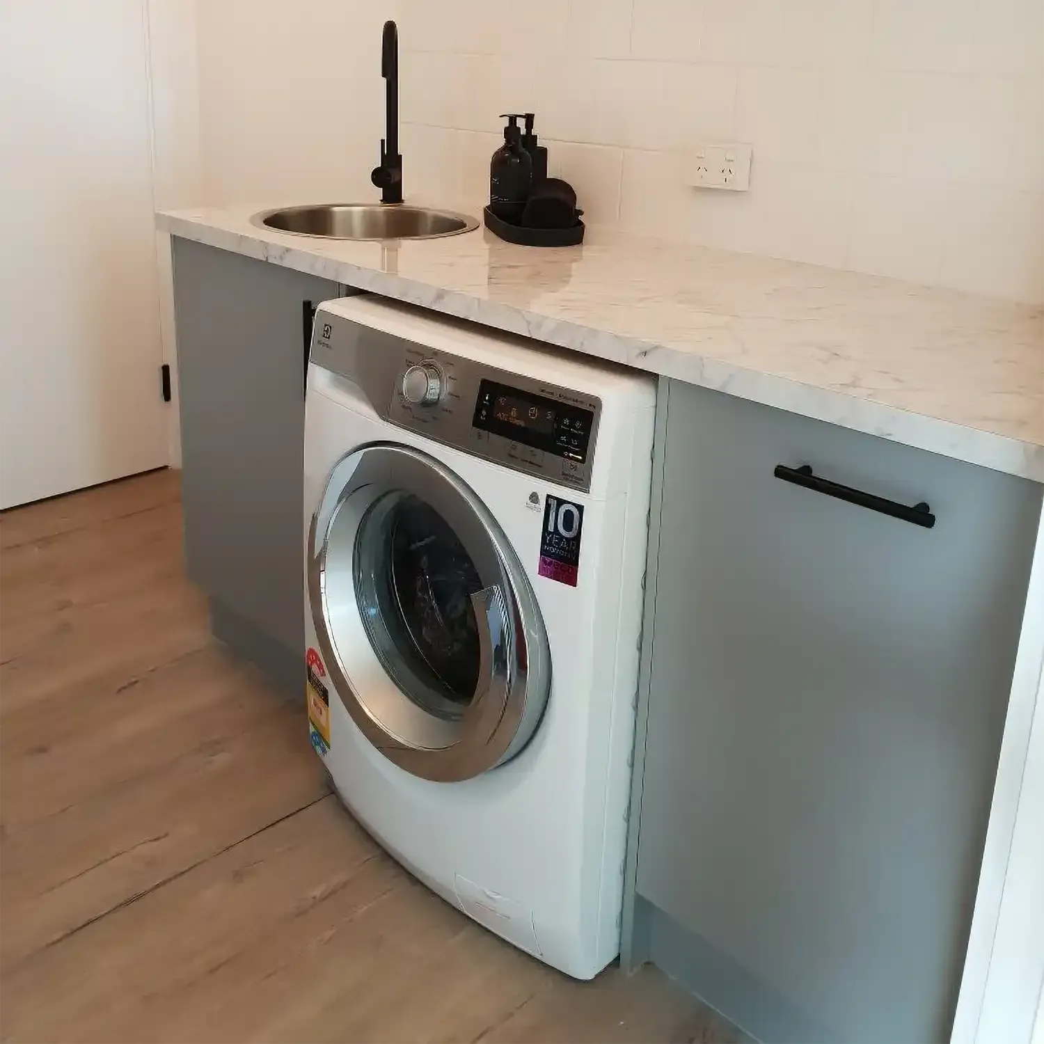 New laundry cabinets by Creative Cabinetry Ballarat.