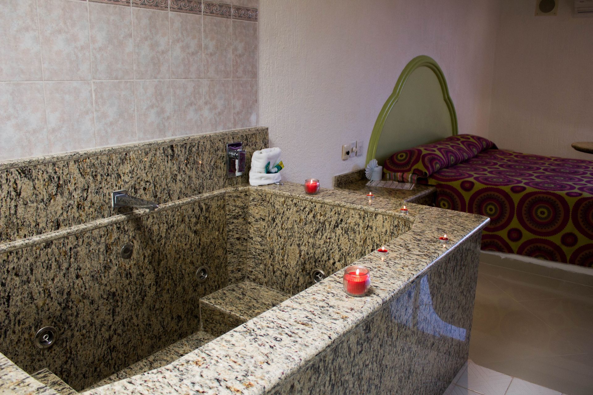 AUTO HOTEL LOS DELFINES - JACUZZI