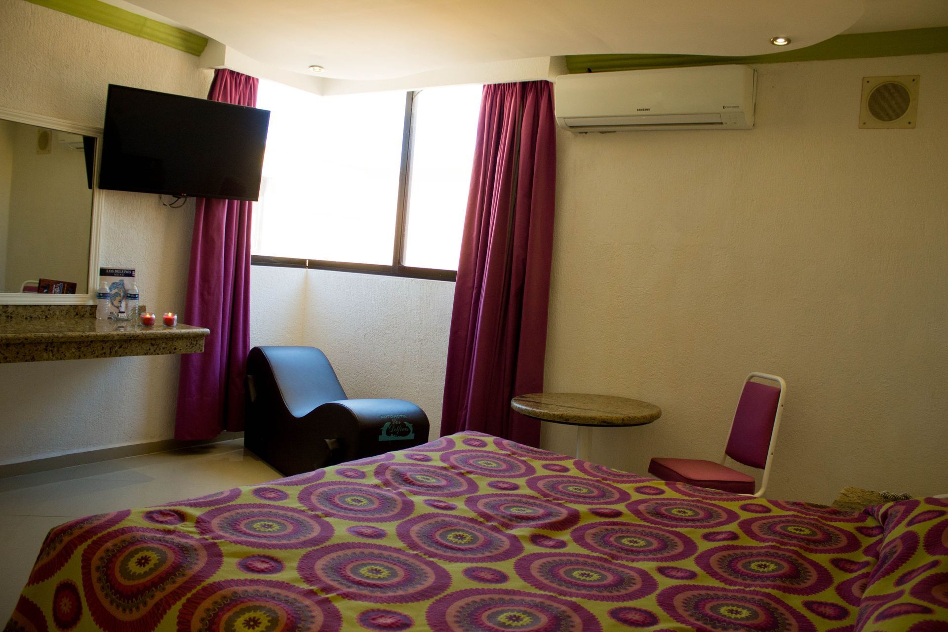 AUTO HOTEL LOS DELFINES - HABITACIONES