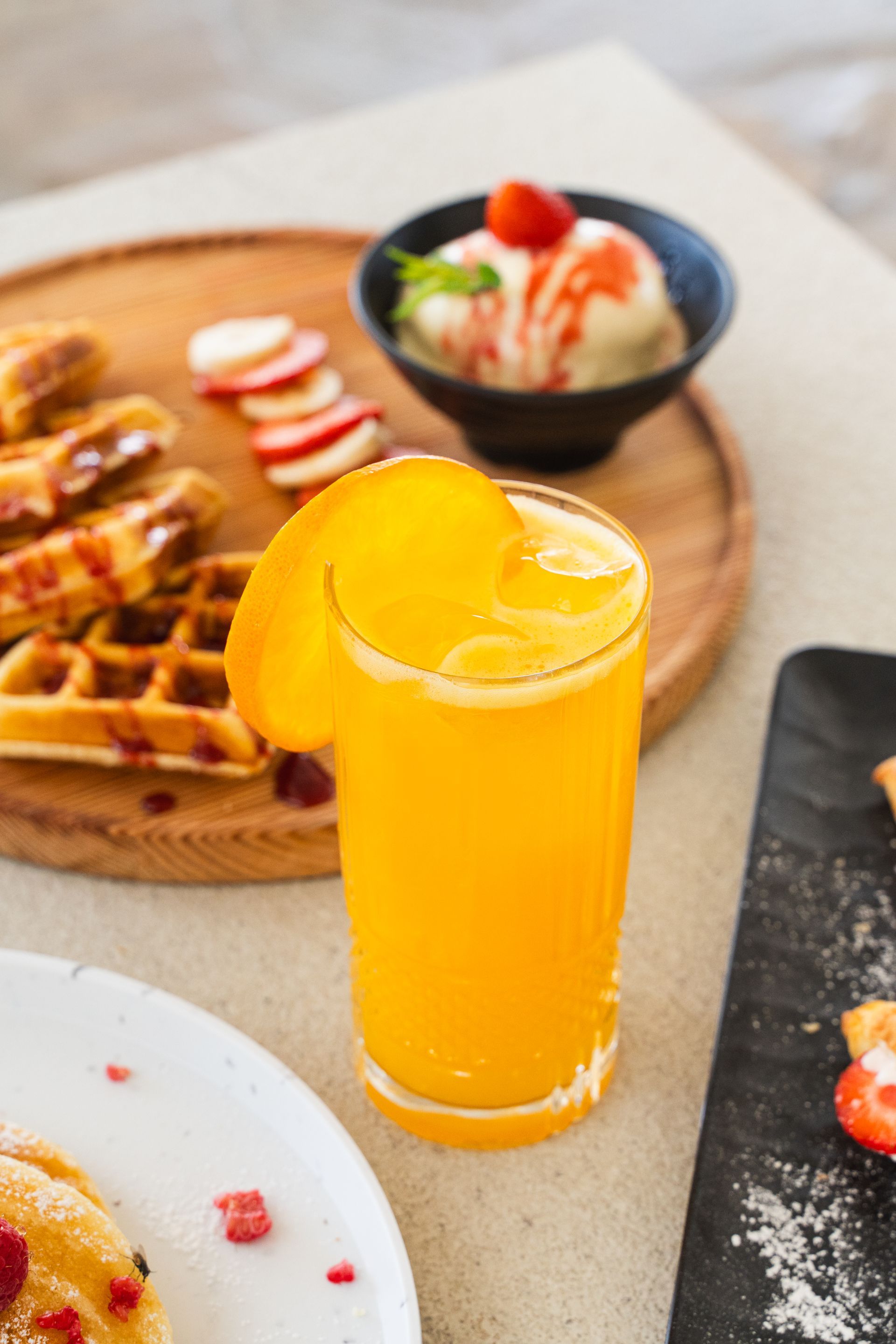 Brunch and fresh orange juice at  Beauty Cafe Mykonos