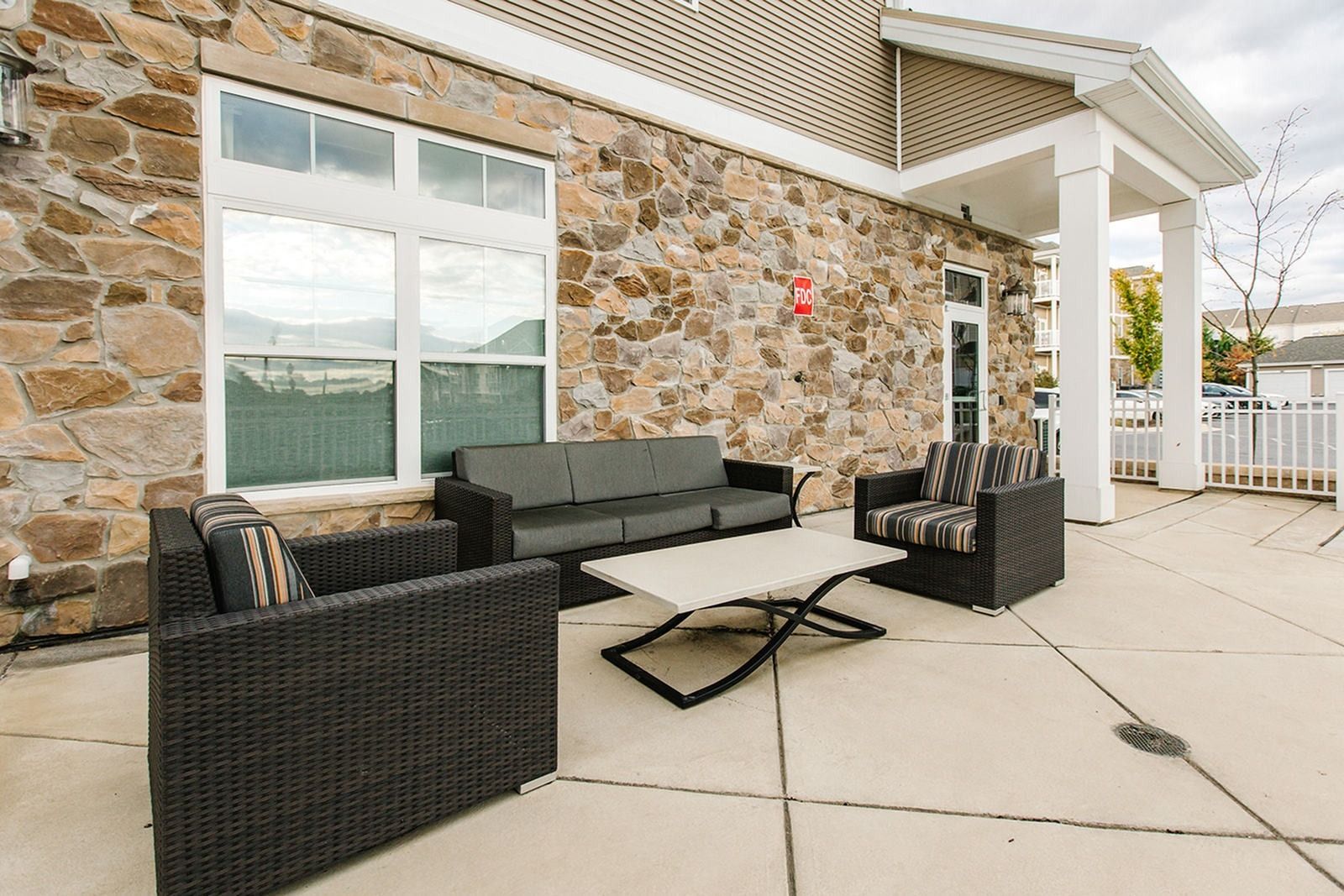Outdoor Patio with Seating | The View at Mill Run