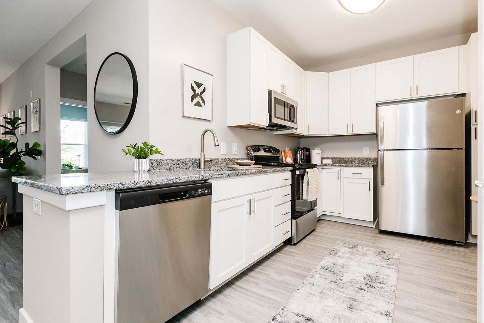 Modern Kitchen with Upgraded Appliances | The View at Mill Run