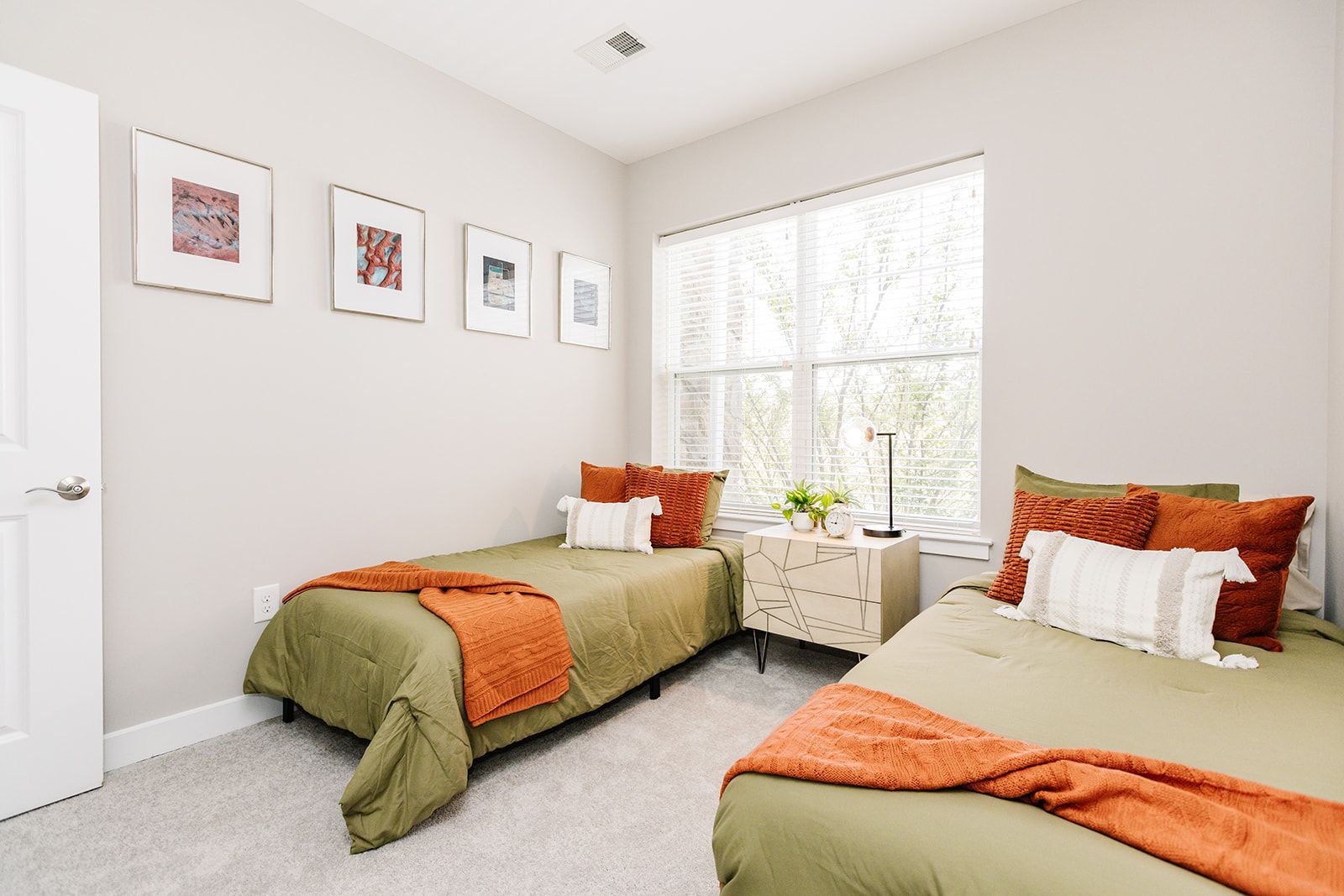 Spacious Bedroom | The View at Mill Run