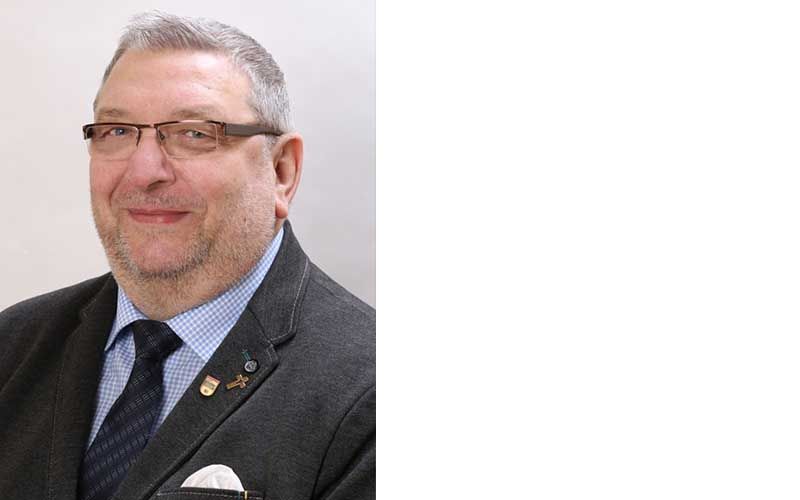 Porträtfoto Dieter Harwardt