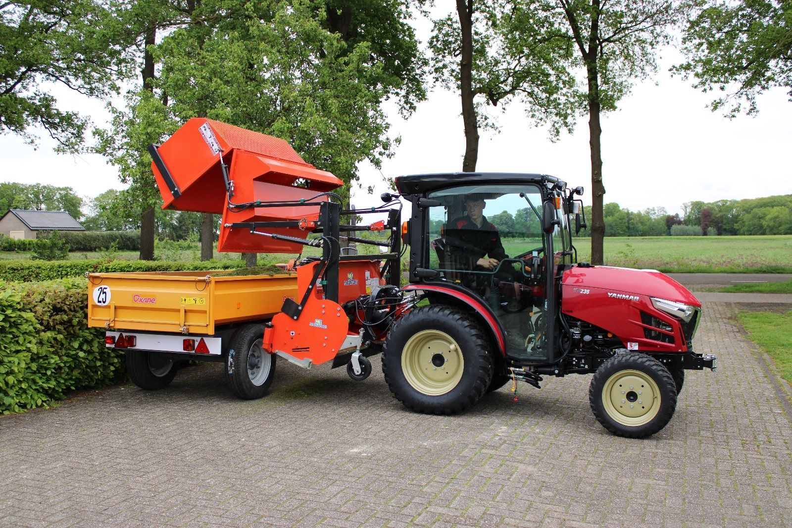 klepelmaaier met opvangbak Muratori