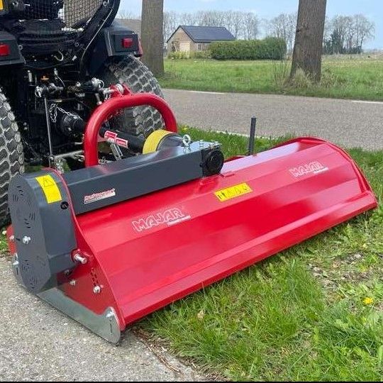 klepelmaaier Majar