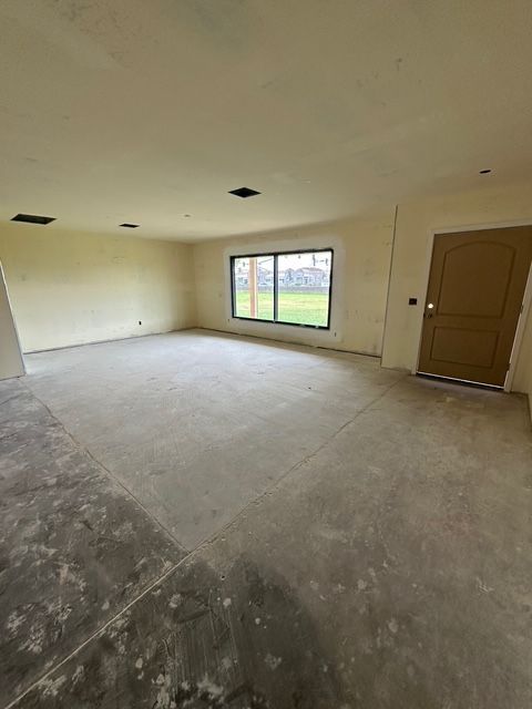 10839-n-59th-avenue-glendale-az-85304-before-living-room 
