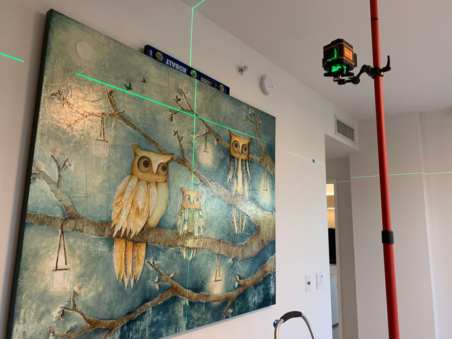 Art work and mirror hanging services in Key Biscayne