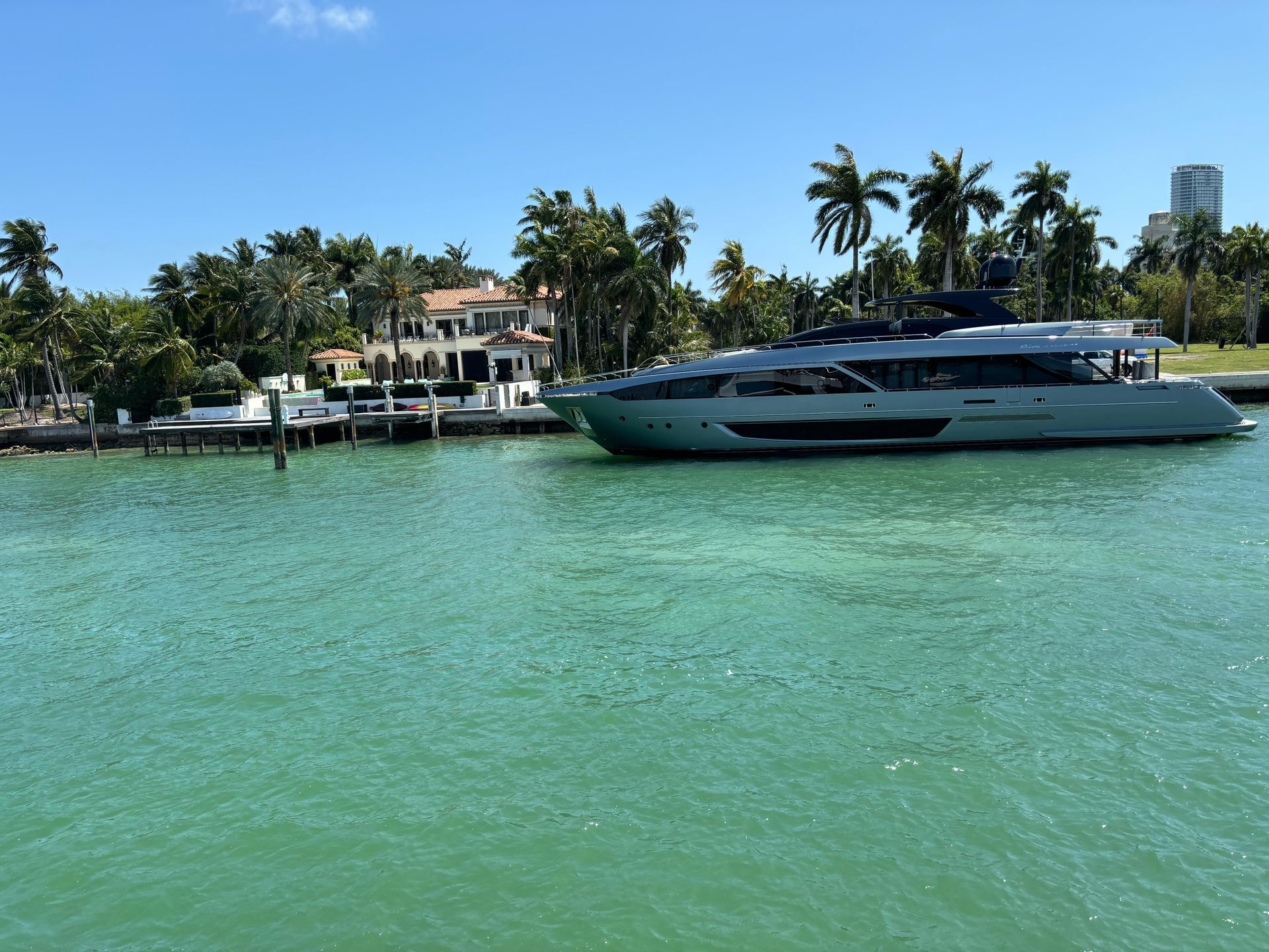 celebrity homes Boat tour