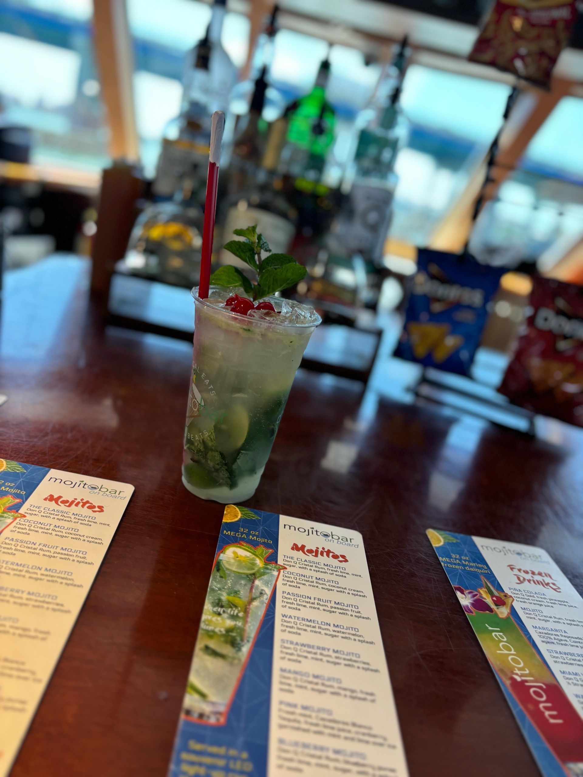 Refreshing mojito cocktail at the Mojito Bar on the Miami Celebrity Boat Tour
