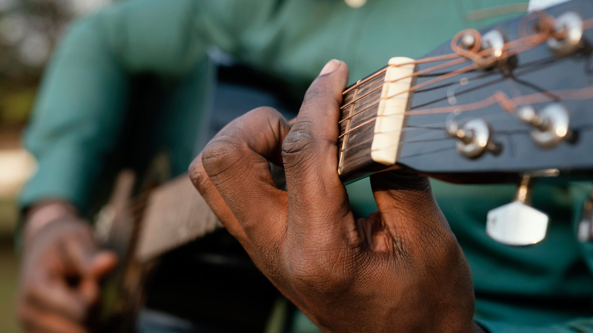Are you looking for a reggae song to play at a loved one's funeral? Explore 7 sad, bittersweet and hopeful tunes from the reggae greats.
