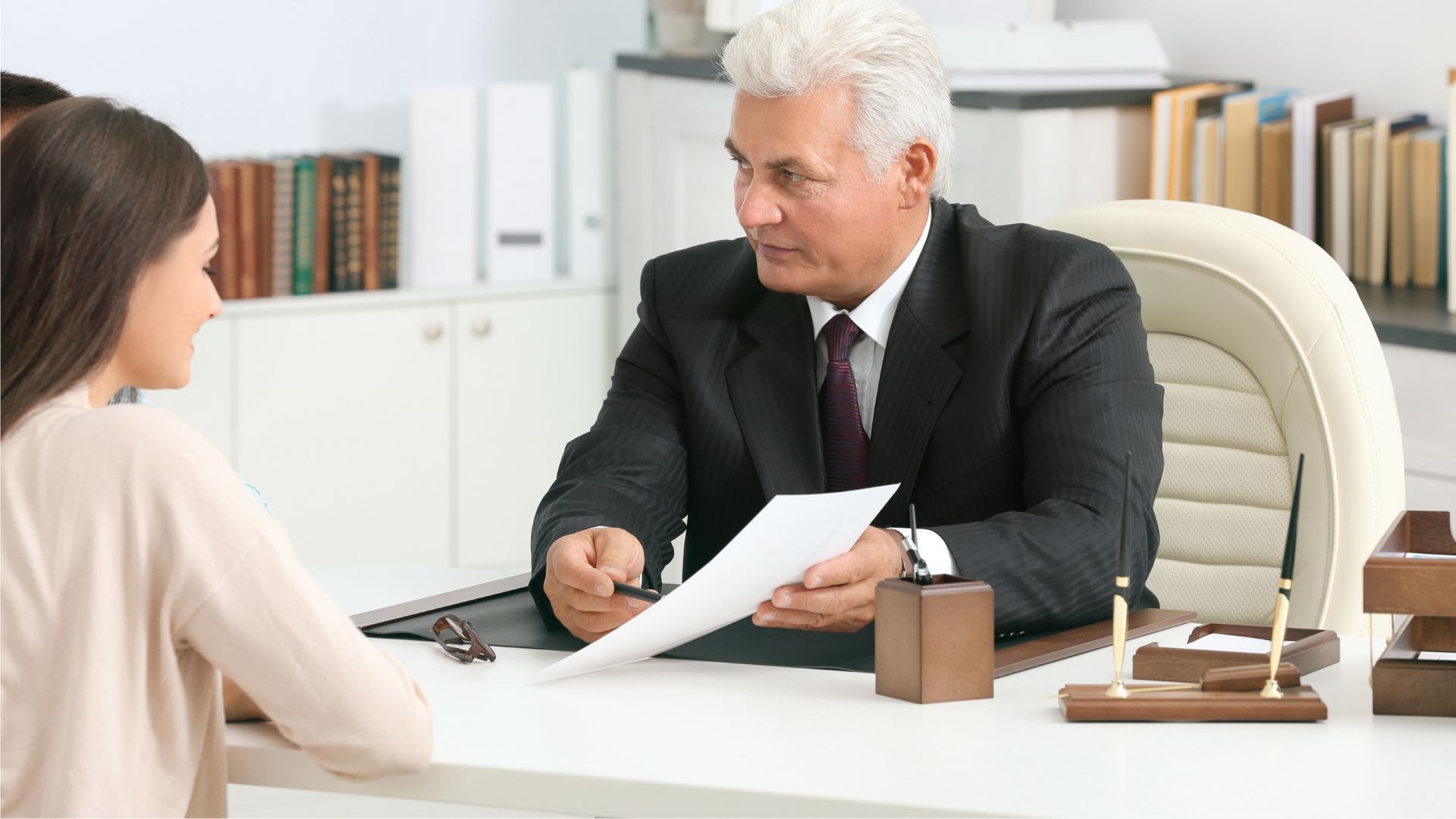 Who handles a person's will and probate? Learn the difference between an executor and an administrator. Who handles a person's will and probate? Learn the difference between an executor and an administrator.
