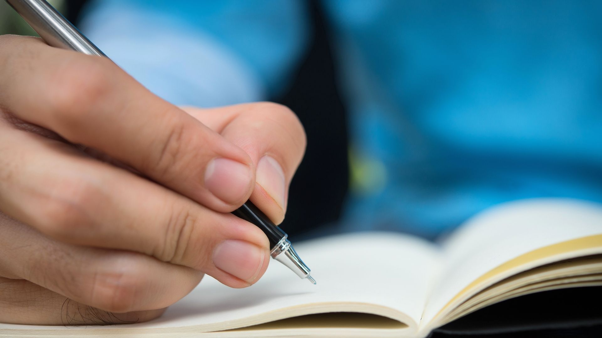When a person dies, you may be asked to sign a condolence book. If you're not sure what to write, our guide can help. When a person dies, you may be asked to sign a condolence book. If you're not sure what to write, our guide can help.