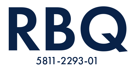 Les lettres RBQ en gras, bleu foncé, suivies du texte 5811-2293-01 en dessous sur fond blanc.