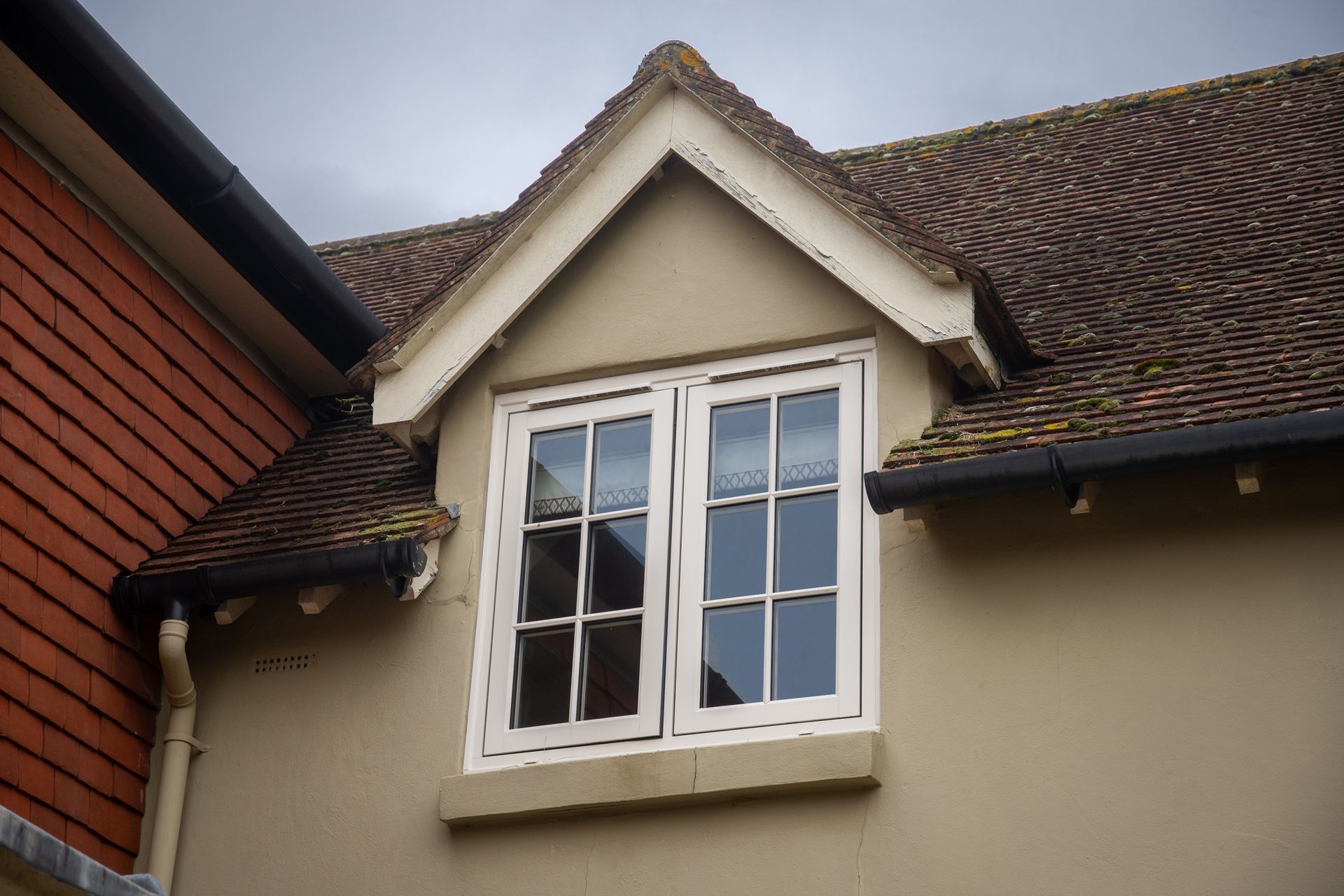 residence 9 windows