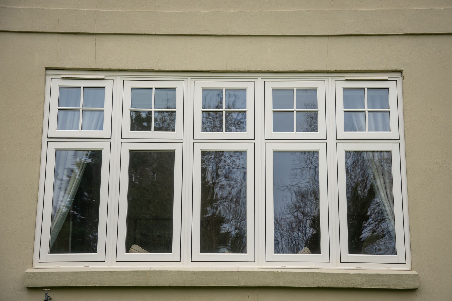 residence 9 windows