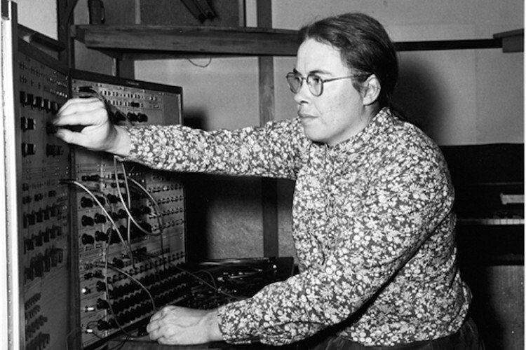 Picture of Pauline Oliveros